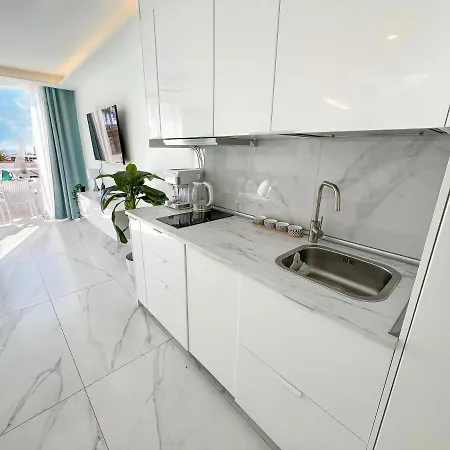 Апартаменти Sunrise